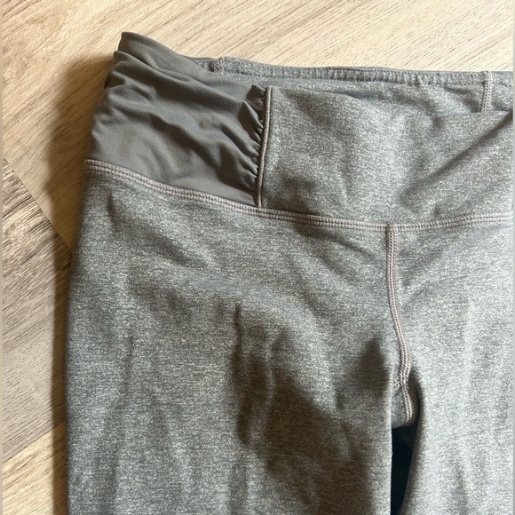 Lululemon Crops - Picture 6 of 10